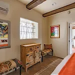 Historic Adobe Casita Downtown Specious 620 Sq Ft, King Bed And Patio Santa Fe
