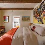 Historic Adobe Casita Downtown Specious 620 Sq Ft, King Bed And Patio Apartment Santa Fe