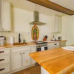 Historic Adobe Casita Downtown Specious 620 Sq Ft, King Bed And Patio *