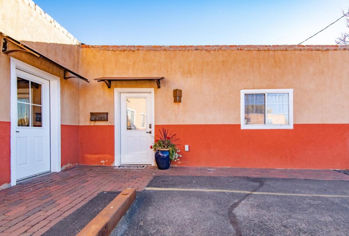 Historic Adobe Casita Downtown Specious 620 Sq Ft, King Bed And Patio Santa Fe